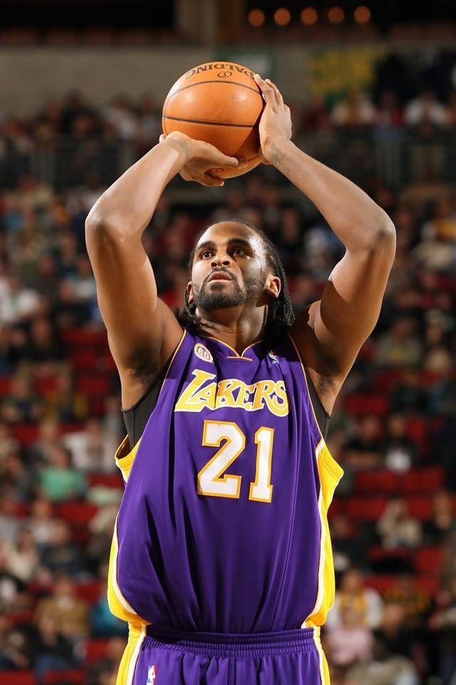 九游官网入口-莎拉波娃重返赛场，持续失利首场状态出色，快船观众沸腾！赛场气氛高涨的简单介绍