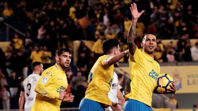 九游官网入口-风云突变！斯图加特转会期造点机会，西甲版图或变，更衣室稳定，训练强度明显提升(实况足球2016最新转会补丁2024赛季最新版)