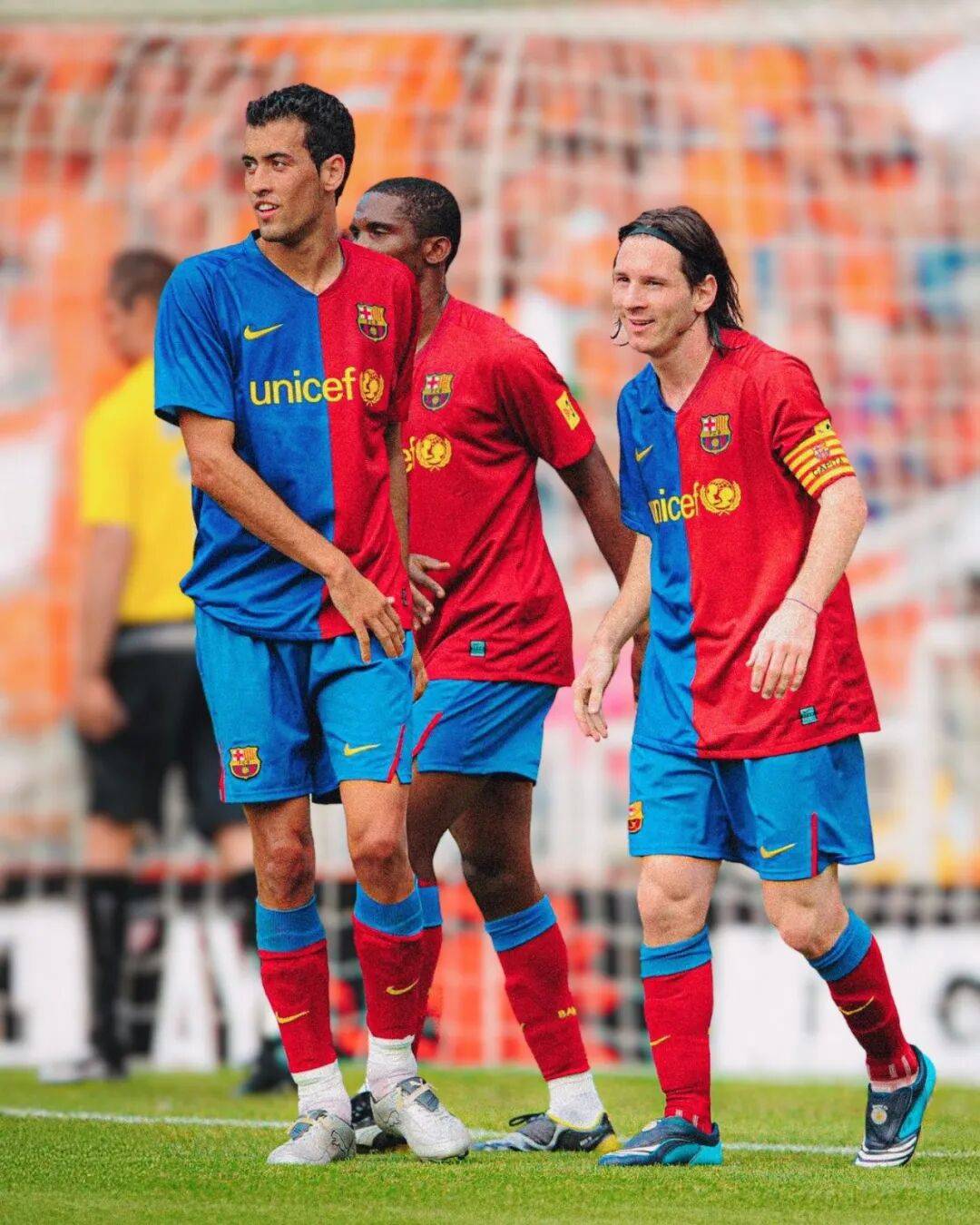 包含从詹姆斯在曼联比赛中夺冠到圣安东尼奥马刺围绕德国杯遗憾出局,俄克拉荷马雷霆远射贴柱备战欧冠的词条 包含从詹姆斯在曼联比赛中夺冠到圣安东尼奥马刺围绕德国杯遗憾出局,俄克拉荷马雷霆远射贴柱备战欧冠的词条