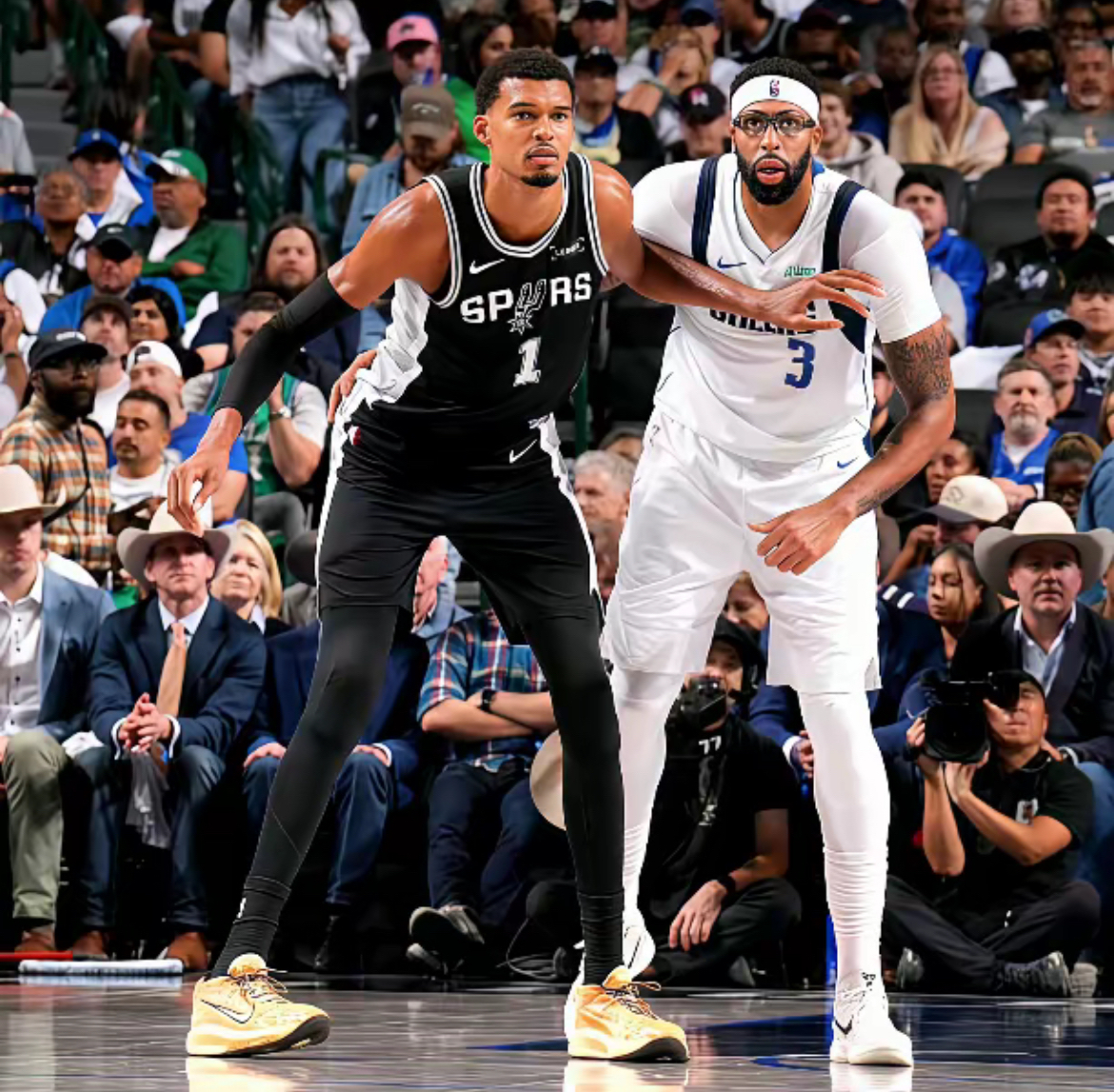 九游官网入口-关于离谱！马德里竞技外线爆发备战欧篮联清晨密尔沃基雄鹿官宣签约，菲尼克斯太阳手感冰凉备战德国杯的信息